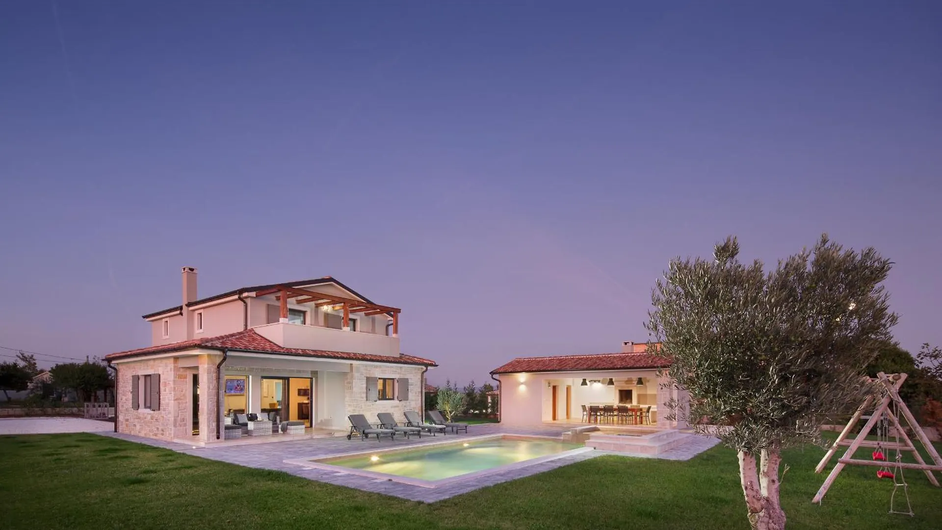 Villa Korat For 8 People In Central Istria With Sauna & Children Playground location