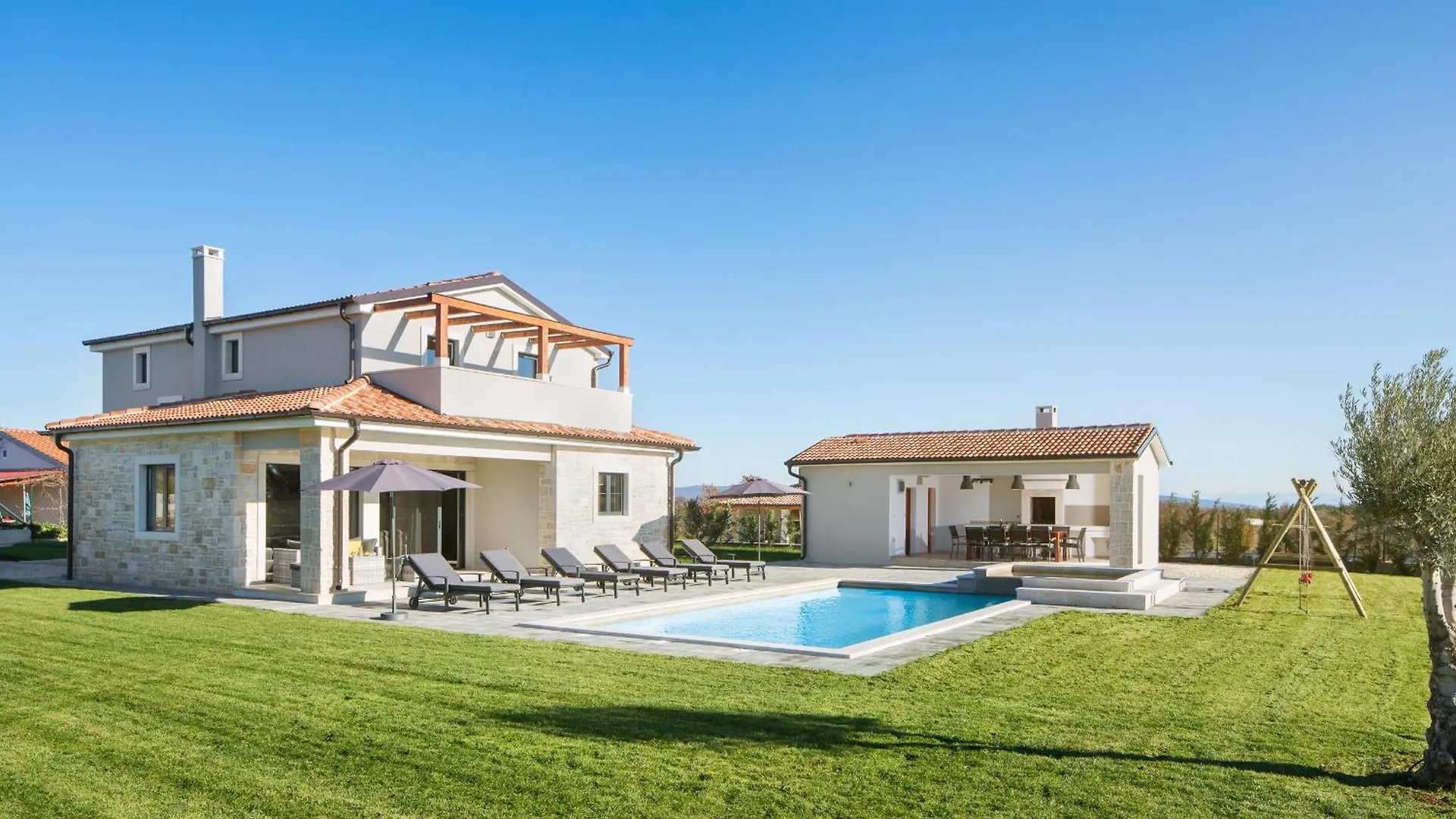 Villa Korat For 8 People In Central Istria With Sauna & Children Playground Divsici